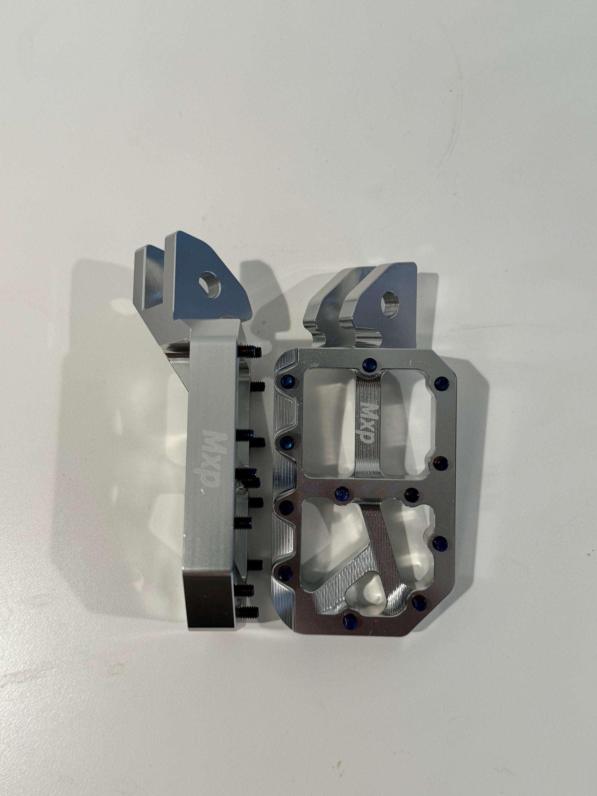 Mxp foot pegs next day shipping - MX SKYLINE 