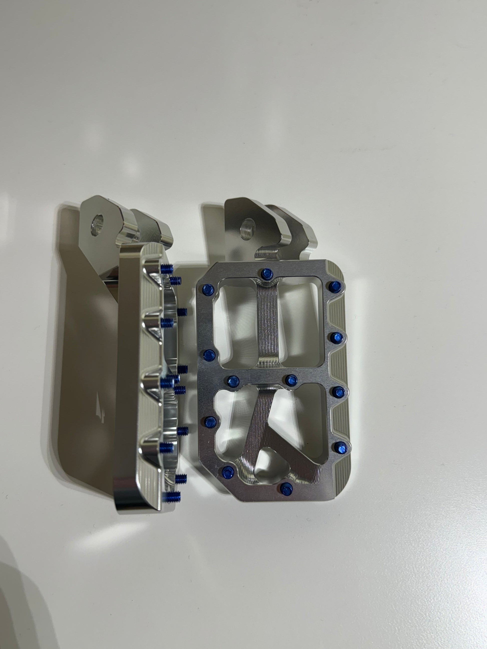 Mxp foot pegs next day shipping - MX SKYLINE 